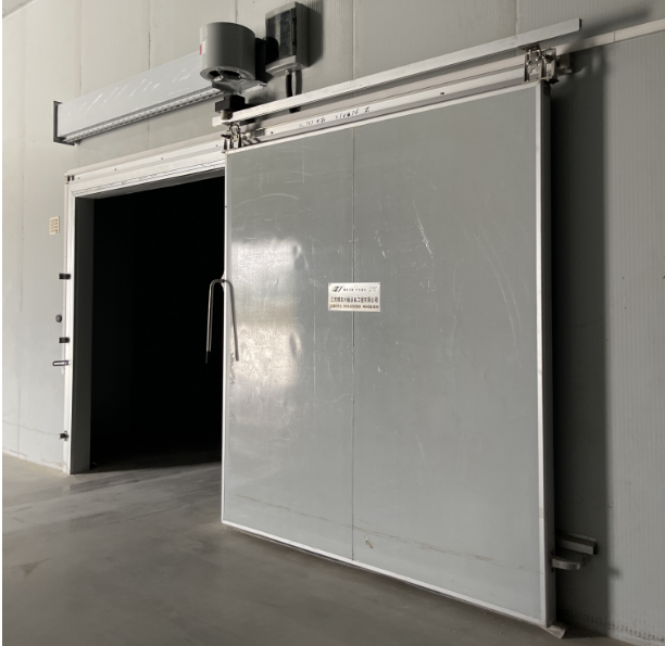 如何降低冷庫(kù)開(kāi)門(mén)時(shí)的冷量損失