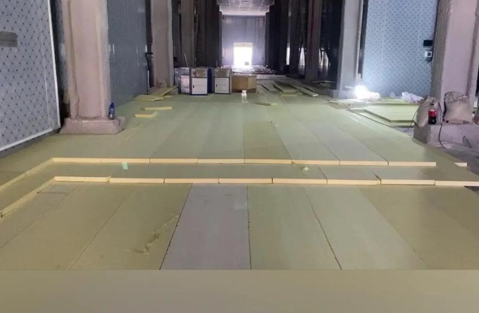 冷庫擠塑板為什么要錯縫鋪設(shè)？